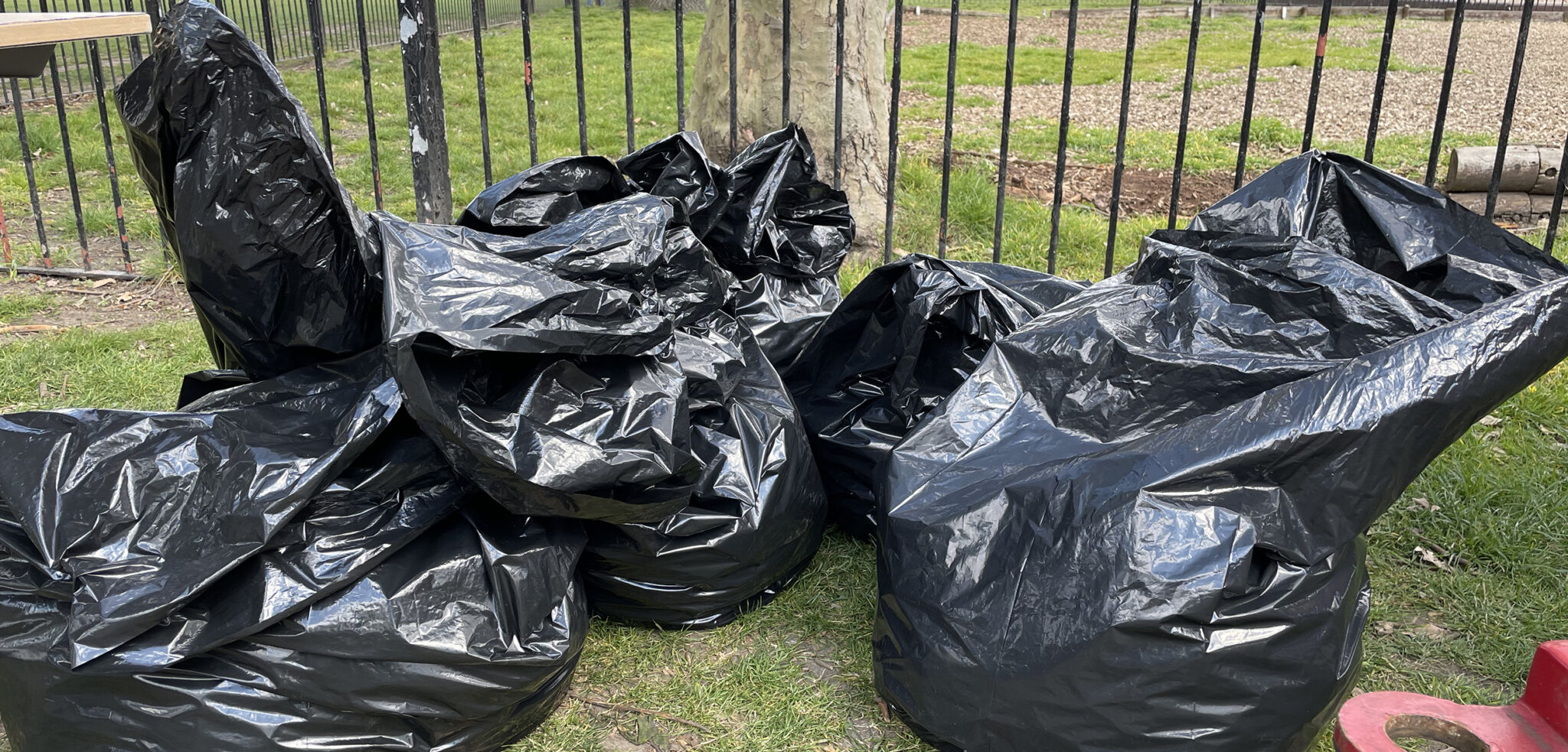 Litter Picking Friends of West Ham Park